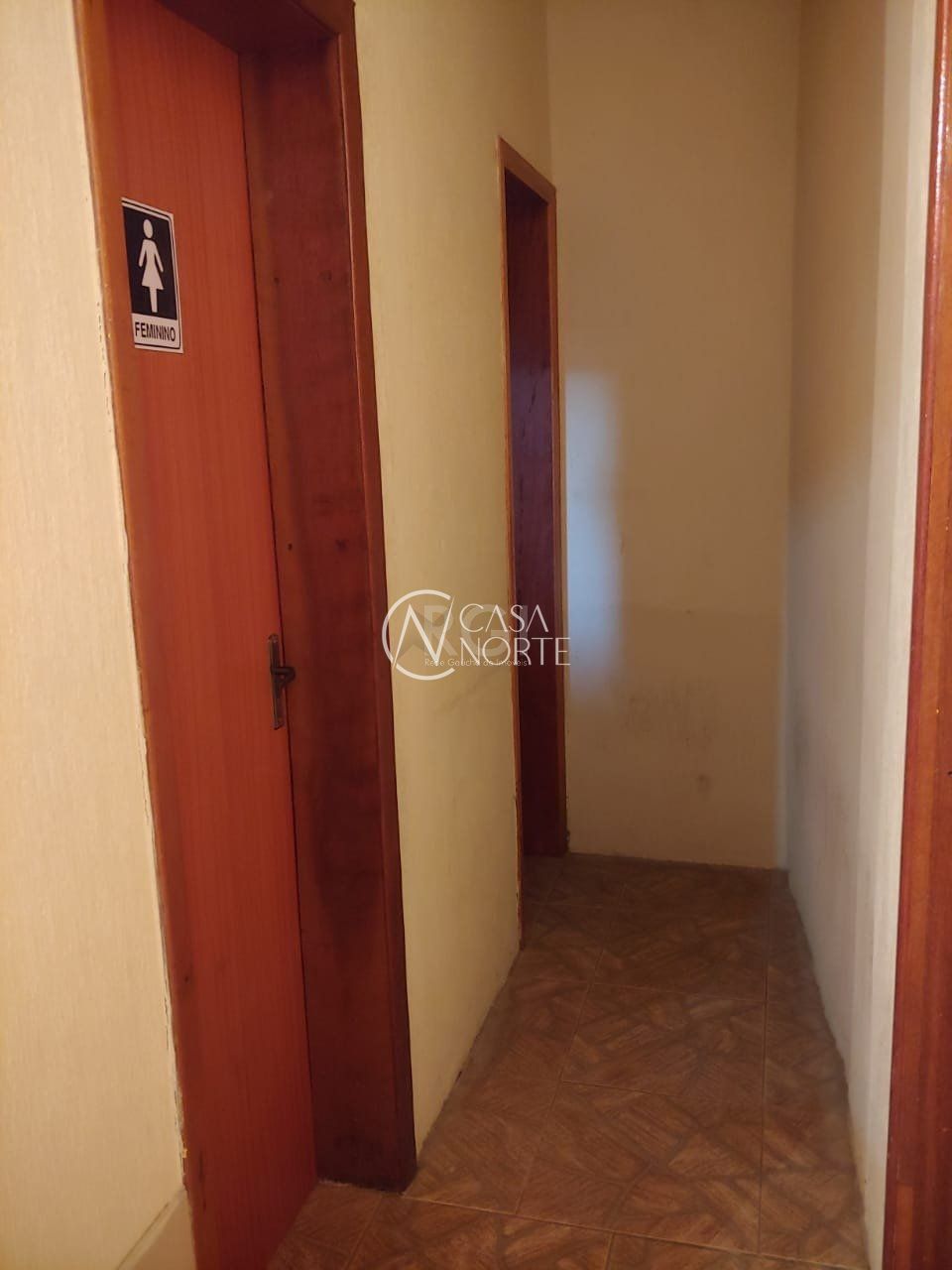 Casa à venda com 3 quartos, 250m², 1 suíte, 5 vagas, Rua João Paris no bairro Santa Rosa de Lima em Porto Alegre