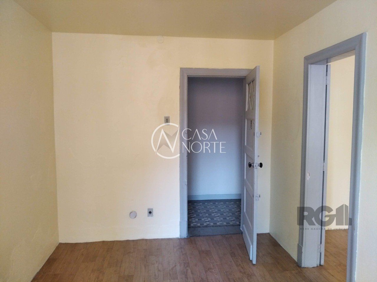 Sala Comercial à venda , 28m², Praça Otávio Rocha no bairro Centro Histórico em Porto Alegre