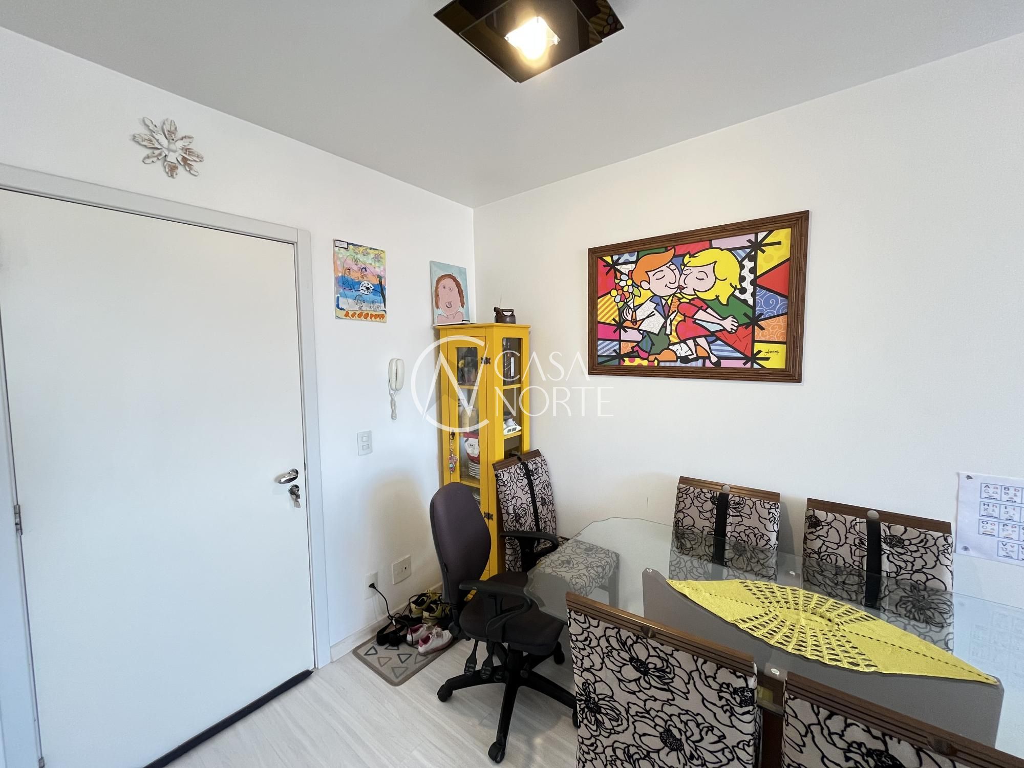 Apartamento à venda com 3 quartos, 190m², 1 suíte, 1 vaga, Rua Duque de Caxias no bairro Centro Histórico em Porto Alegre