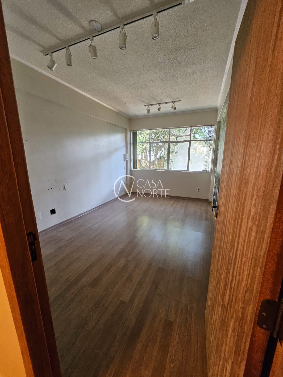 Sala Comercial à venda com 1 quarto, 38m², Avenida Caçapava no bairro Petrópolis em Porto Alegre