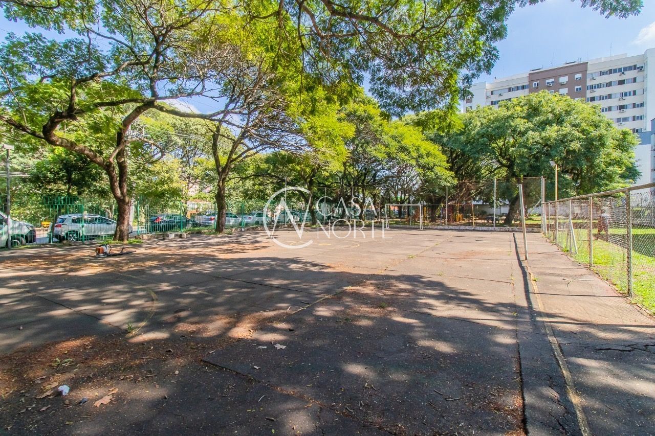 Apartamento à venda com 2 quartos, 65m², Rua Sapê no bairro Passo da Areia em Porto Alegre