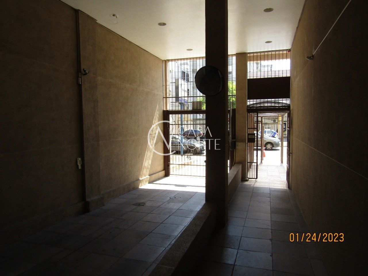 Sala Comercial à venda , 37m², 1 vaga, Avenida Getúlio Vargas no bairro Menino Deus em Porto Alegre