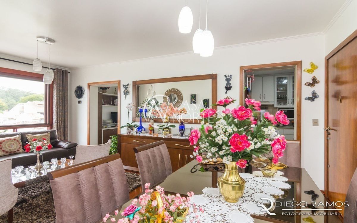 Apartamento à venda com 2 quartos, 80m², 1 vaga, Rua José de Alencar no bairro Menino Deus em Porto Alegre