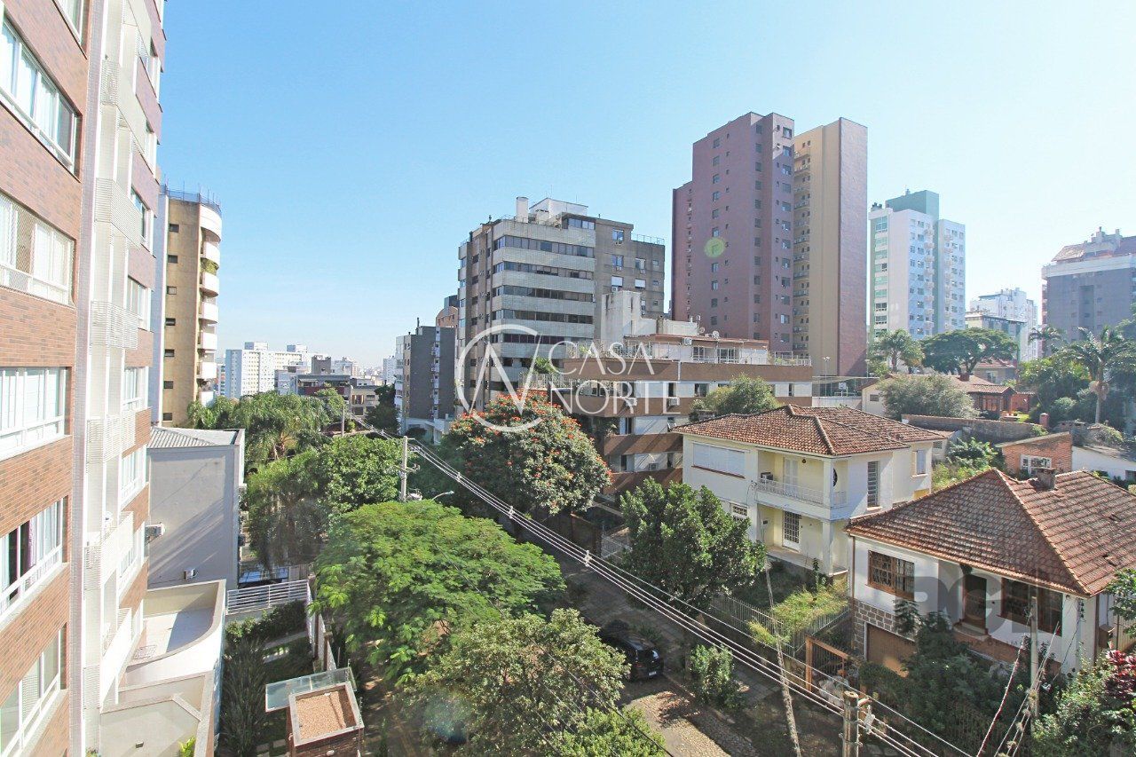 Apartamento à venda com 3 quartos, 118m², 1 suíte, 2 vagas, Rua Itaborai no bairro Jardim Botânico em Porto Alegre