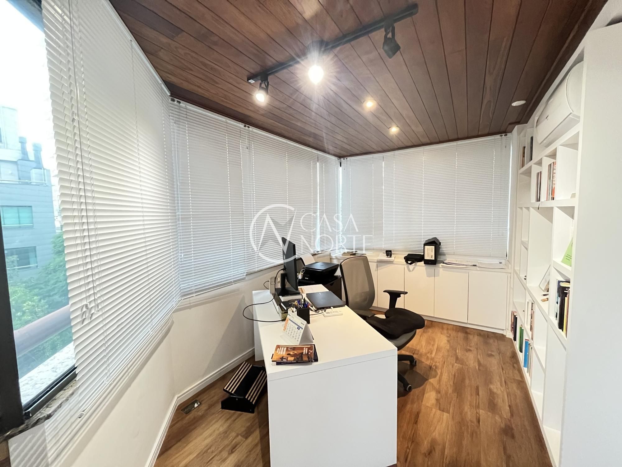 Apartamento à venda com 3 quartos, 311m², 2 suítes, 2 vagas, Rua Vieira de Castro no bairro Farroupilha em Porto Alegre