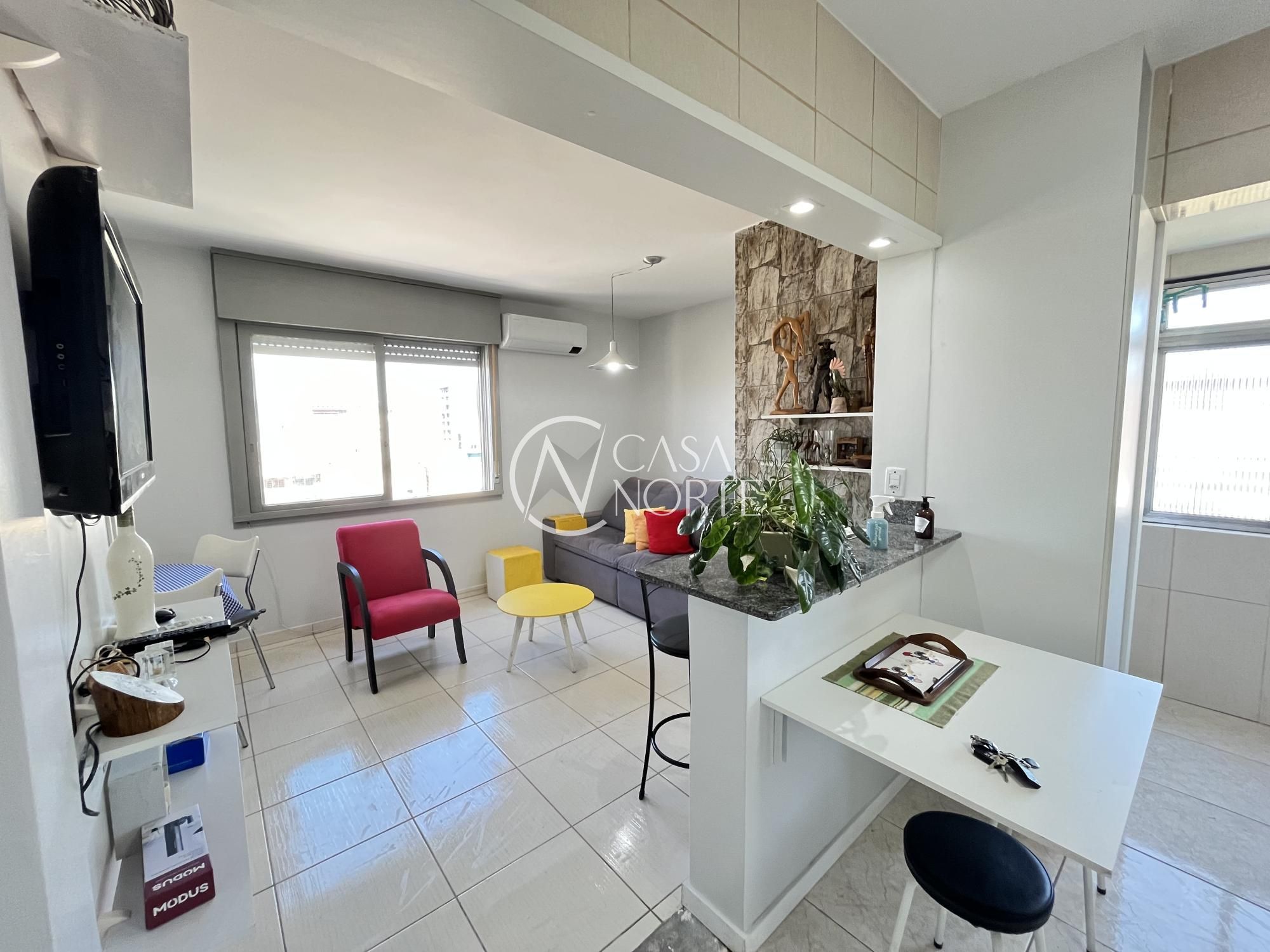 Apartamento à venda com 2 quartos, 68m², 1 vaga, Avenida João Pessoa no bairro Centro Histórico em Porto Alegre