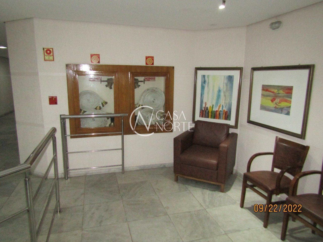 Sala Comercial à venda , 36m², 1 vaga, Rua Vinte e Quatro de Outubro no bairro Moinhos de Vento em Porto Alegre