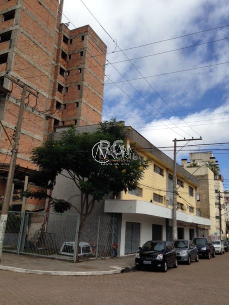 Prédio Comercial à venda , 300m², Rua Tasso Bolivar Dias Correa no bairro Menino Deus em Porto Alegre
