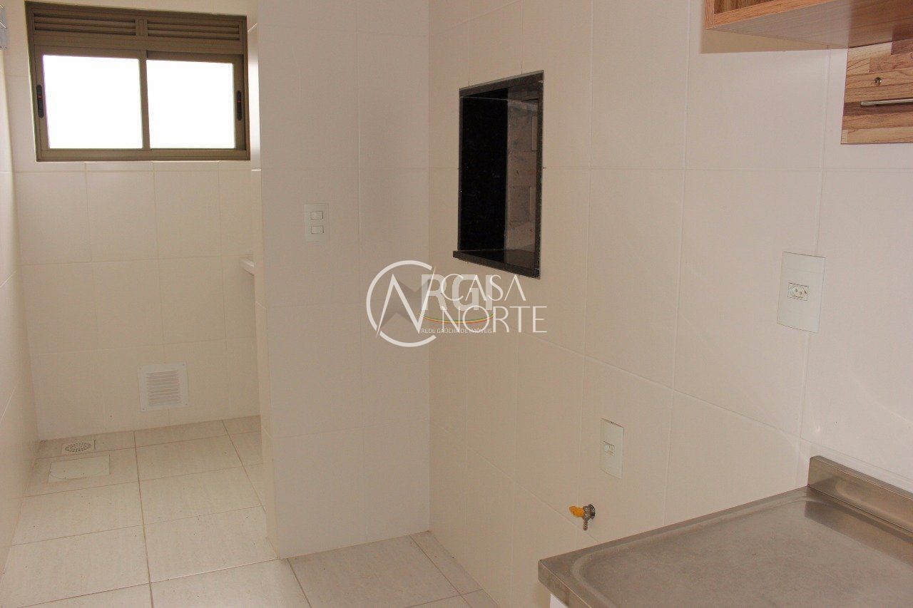 Apartamento à venda com 2 quartos, 56m², 1 suíte, 1 vaga, Rua Frei Germano no bairro Partenon em Porto Alegre