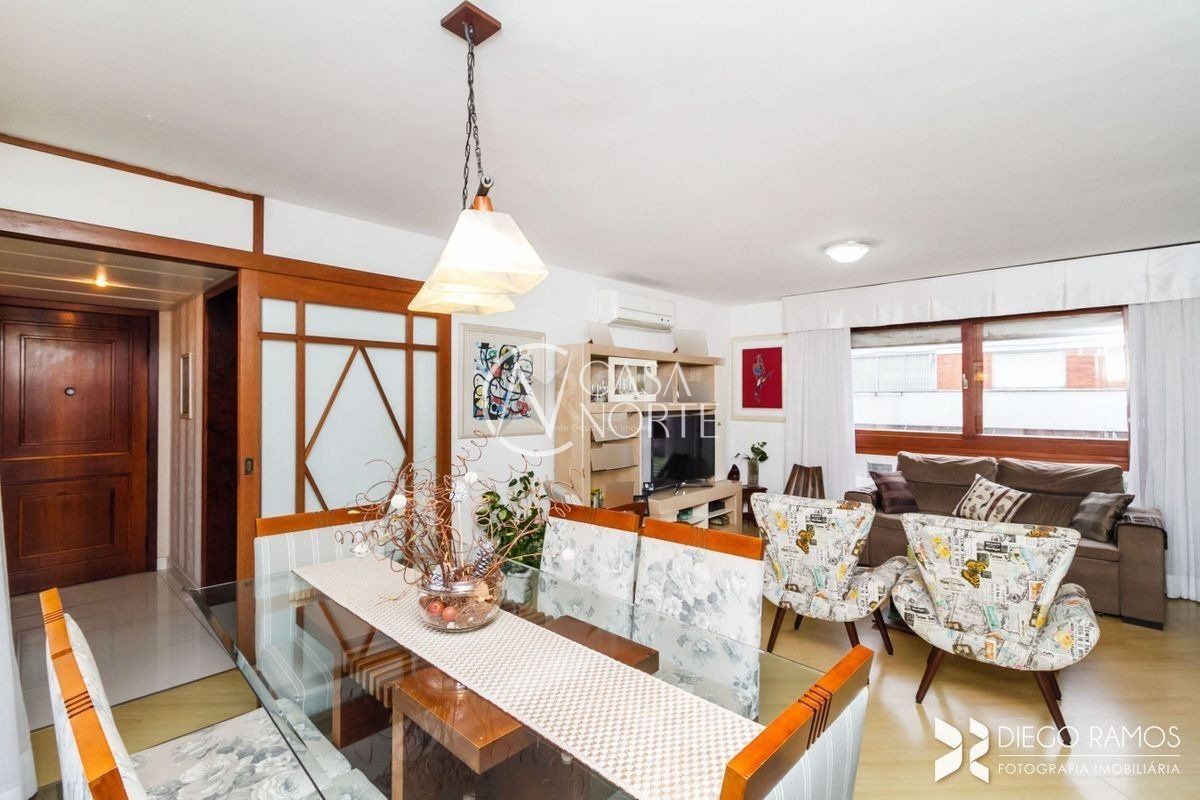 Apartamento à venda com 3 quartos, 111m², 1 suíte, 2 vagas, Rua Silveiro no bairro Menino Deus em Porto Alegre