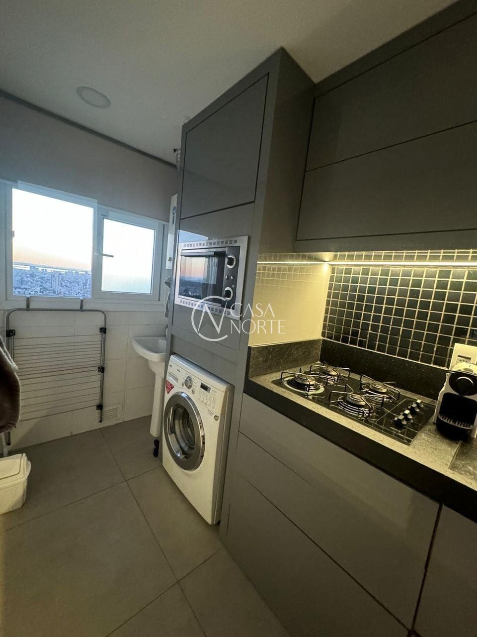 Apartamento à venda com 1 quarto, 51m², 1 suíte, 1 vaga, Rua Gutemberg no bairro Petrópolis em Porto Alegre