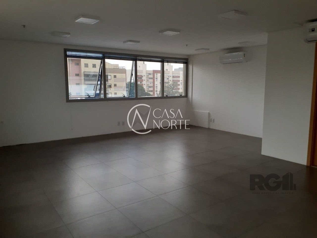 Sala Comercial à venda , Avenida Getúlio Vargas no bairro Menino Deus em Porto Alegre