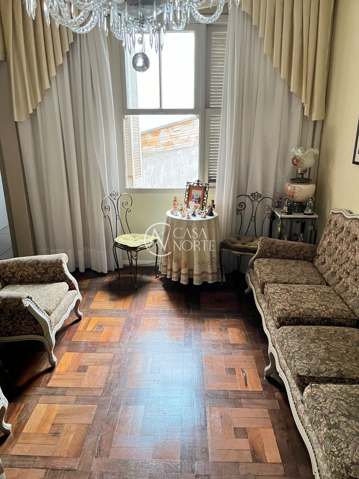 Apartamento à venda com 2 quartos, 60m², Rua Botafogo no bairro Menino Deus em Porto Alegre
