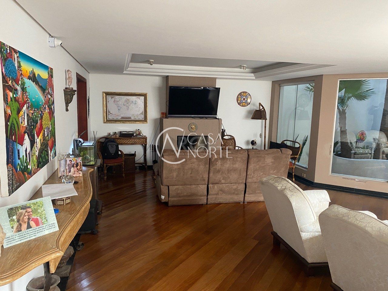 Casa à venda com 4 quartos, 378m², 1 suíte, 2 vagas, Rua Miracema no bairro Chácara das Pedras em Porto Alegre