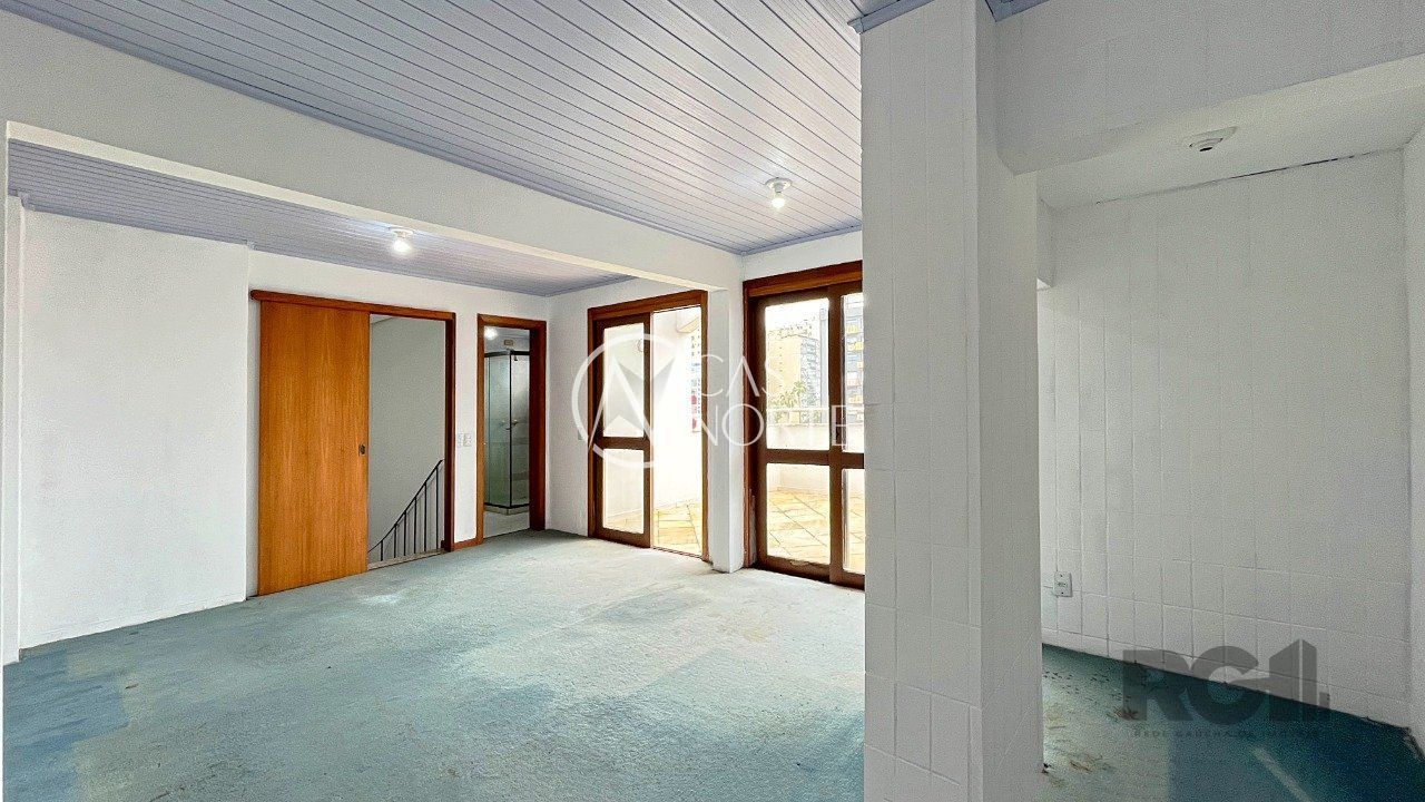 Cobertura à venda com 1 quarto, 70m², 1 vaga, Avenida Independência no bairro Independência em Porto Alegre