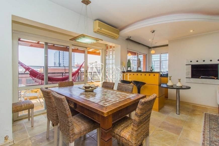 Cobertura à venda com 3 quartos, 200m², 1 suíte, 2 vagas, Avenida João Wallig no bairro Passo da Areia em Porto Alegre