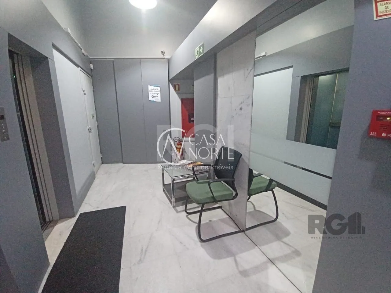 Sala Comercial à venda , 33m², Rua Quintino Bocaiúva no bairro Floresta em Porto Alegre