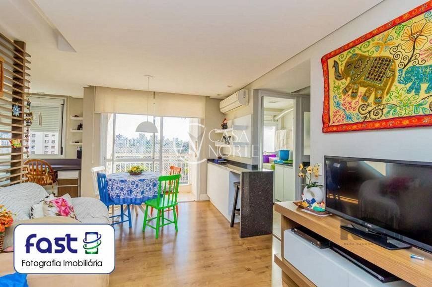 Apartamento à venda com 3 quartos, 74m², 1 suíte, 2 vagas, Rua Jari no bairro Passo da Areia em Porto Alegre