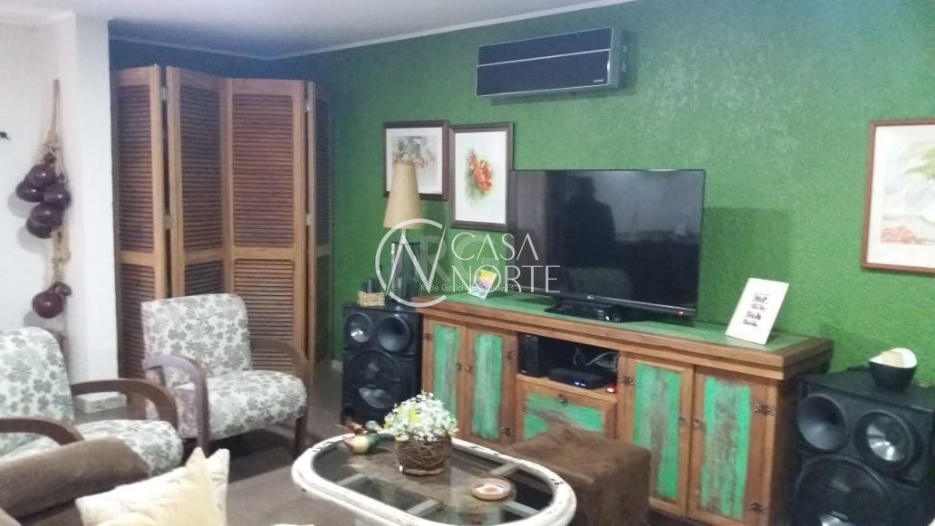 Casa à venda com 5 quartos, 300m², 1 suíte, Rua Casemiro de Abreu no bairro Bela Vista em Porto Alegre