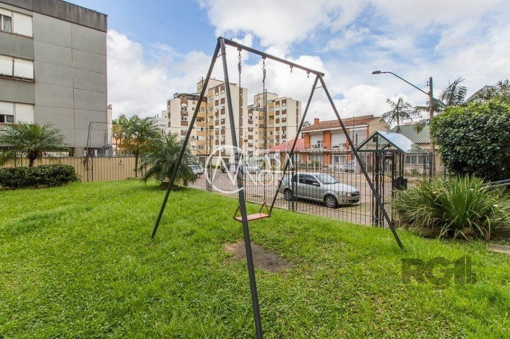 Apartamento à venda com 2 quartos, 92m², 1 suíte, 1 vaga, Avenida Getúlio Vargas no bairro Menino Deus em Porto Alegre