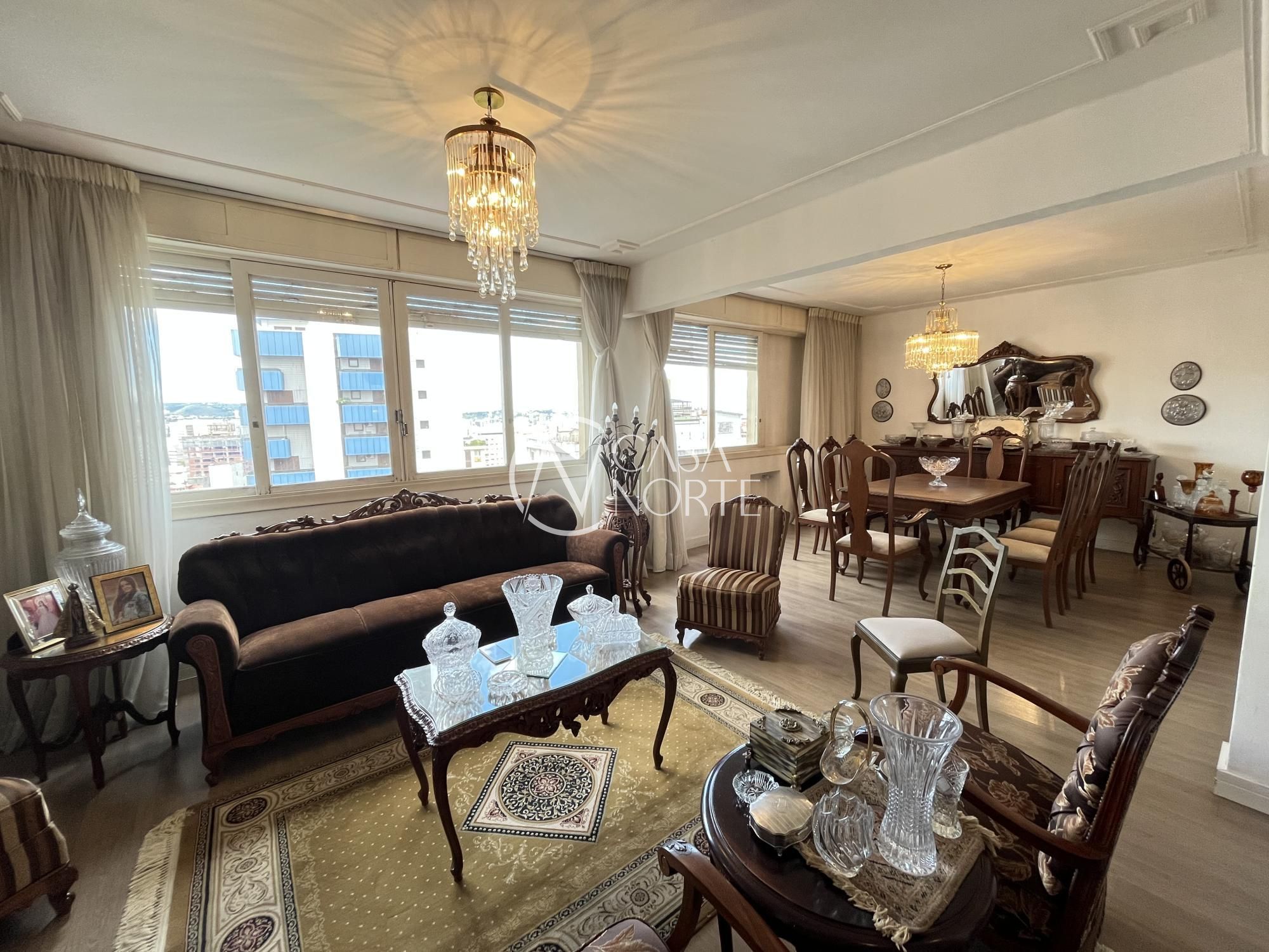 Apartamento à venda com 3 quartos, 190m², 1 suíte, 1 vaga, Rua Coronel Frederico Linck no bairro Moinhos de Vento em Porto Alegre