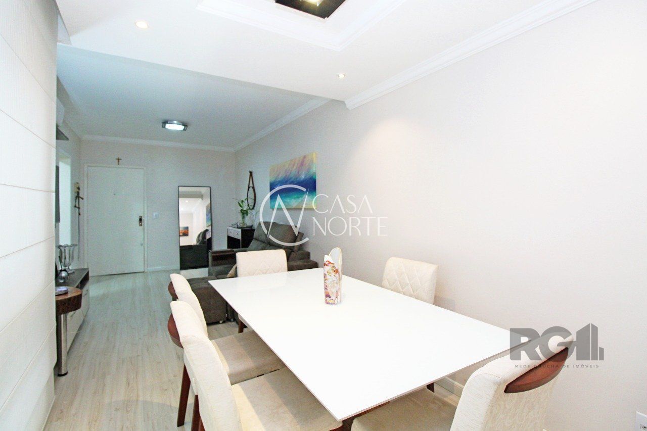 Apartamento à venda com 2 quartos, 84m², 1 suíte, Rua Felipe Camarao no bairro Rio Branco em Porto Alegre