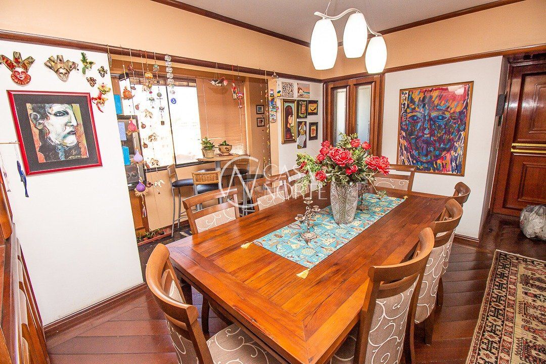 Apartamento à venda com 3 quartos, 108m², 1 vaga, Rua Vinte e Quatro de Outubro no bairro Moinhos de Vento em Porto Alegre