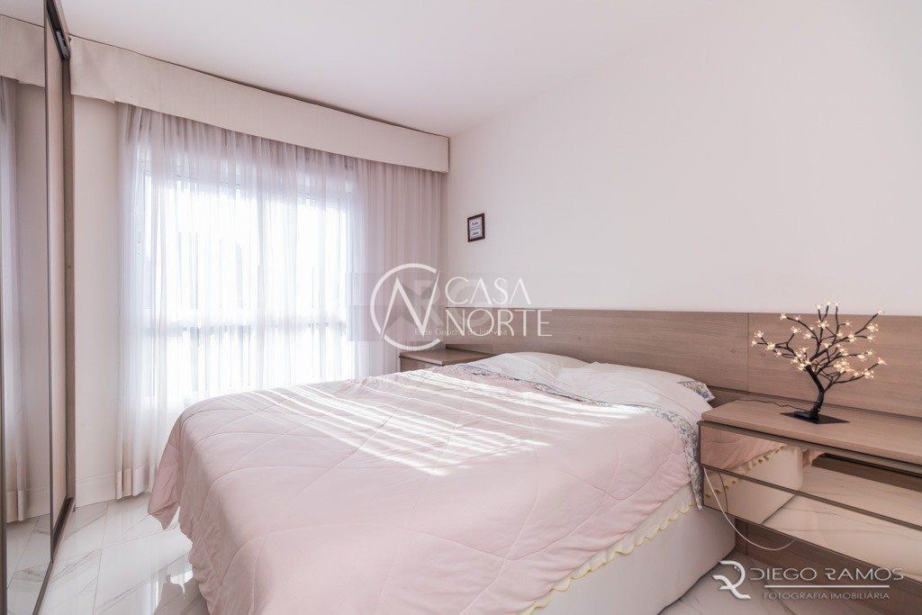 Apartamento à venda com 2 quartos, 66m², 1 suíte, 2 vagas, Rua Coronel Feijo no bairro São João em Porto Alegre