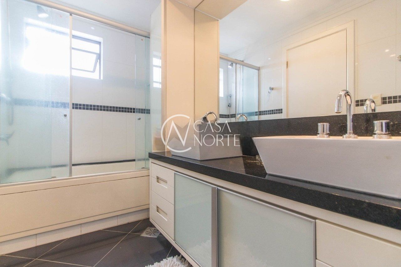 Apartamento à venda com 3 quartos, 169m², 3 suítes, 3 vagas, Rua Cabral no bairro Rio Branco em Porto Alegre