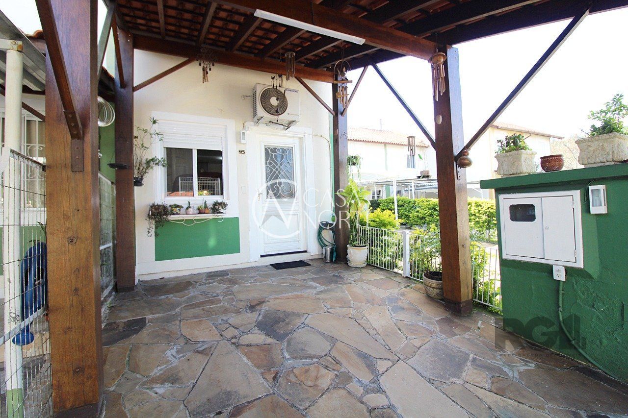 Casa de Condomínio à venda com 2 quartos, 89m², 1 vaga, Avenida Juca Batista no bairro Hípica em Porto Alegre