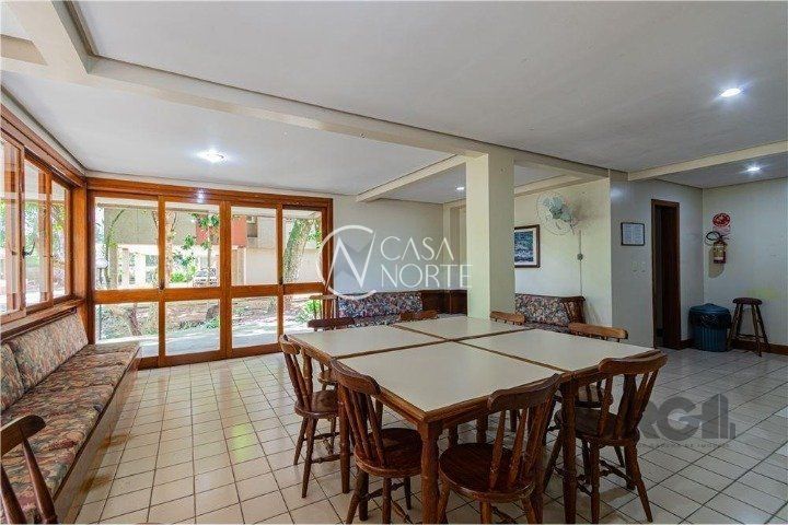 Apartamento à venda com 2 quartos, 72m², 1 vaga, Avenida Clemenciano Barnasque no bairro Teresópolis em Porto Alegre