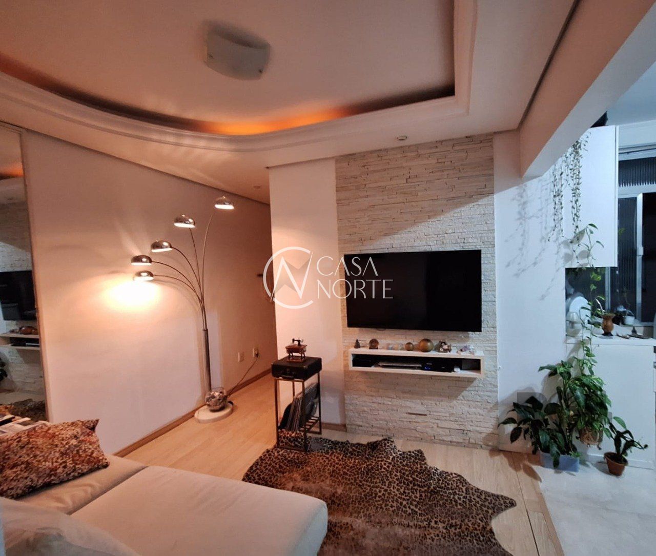 Apartamento à venda com 4 quartos, 86m², 1 vaga, Rua General João Telles no bairro Bom Fim em Porto Alegre