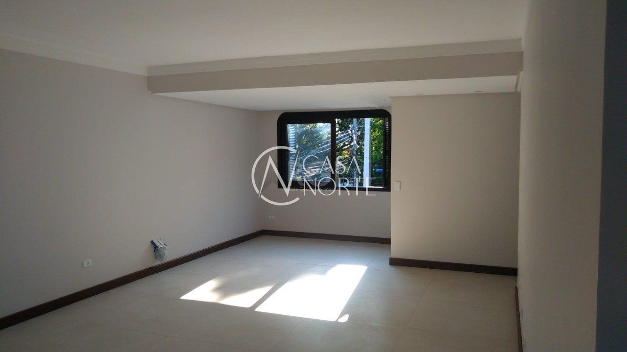 Casa à venda com 4 quartos, 204m², 1 suíte, 2 vagas, Rua Curupaiti no bairro Cristal em Porto Alegre