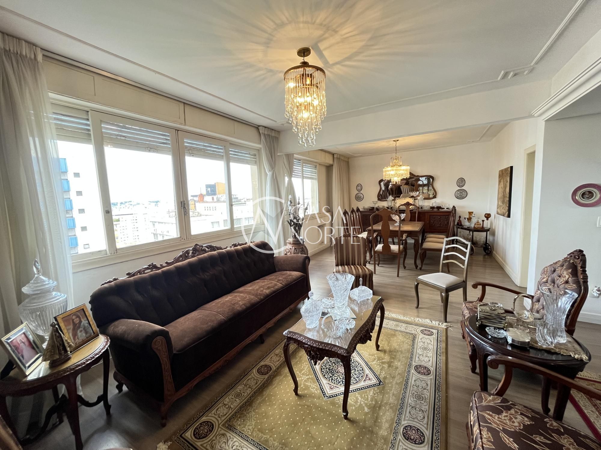 Apartamento à venda com 3 quartos, 190m², 1 suíte, 1 vaga, Rua Coronel Frederico Linck no bairro Moinhos de Vento em Porto Alegre