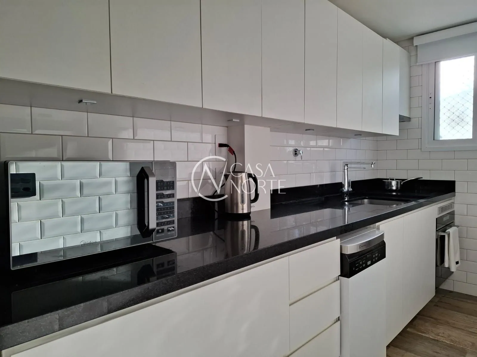 Apartamento à venda com 1 quarto, 42m², 1 vaga, Avenida dos Cubanos no bairro Partenon em Porto Alegre