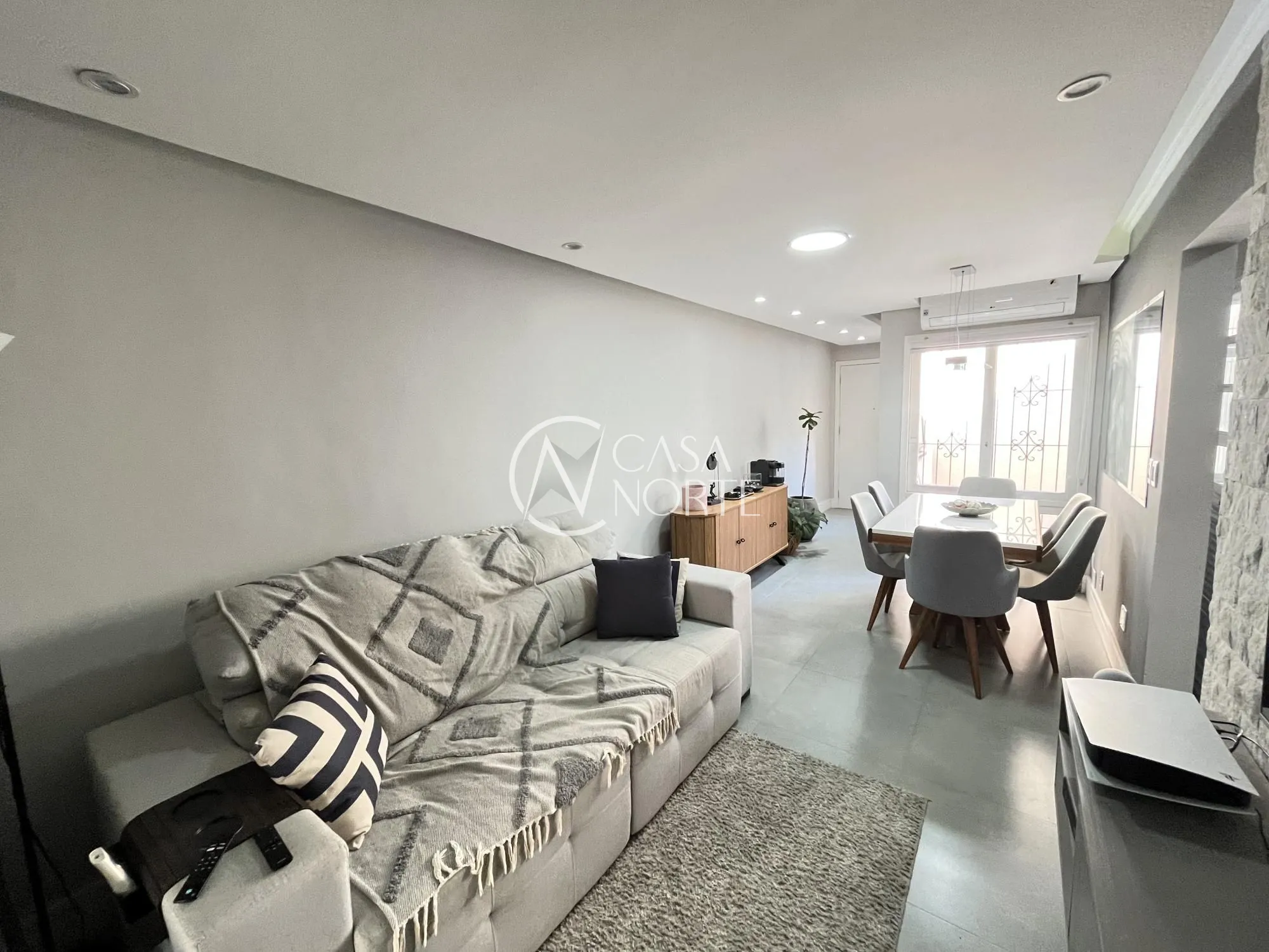 Apartamento à venda com 2 quartos, 77m², 1 suíte, 2 vagas, Avenida Coronel Lucas de Oliveira no bairro Bela Vista em Porto Alegre