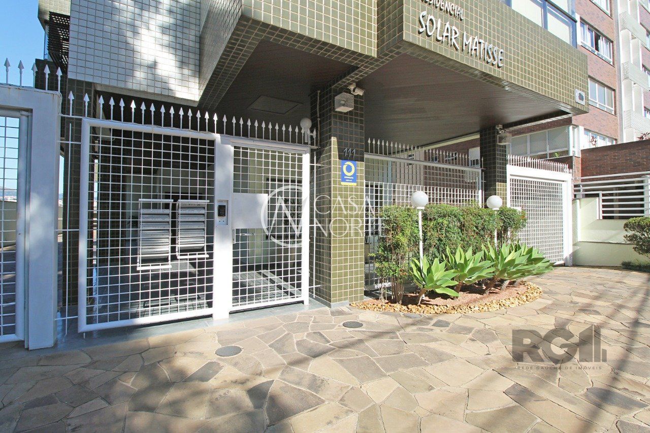 Apartamento à venda com 3 quartos, 118m², 1 suíte, 2 vagas, Rua Itaborai no bairro Jardim Botânico em Porto Alegre