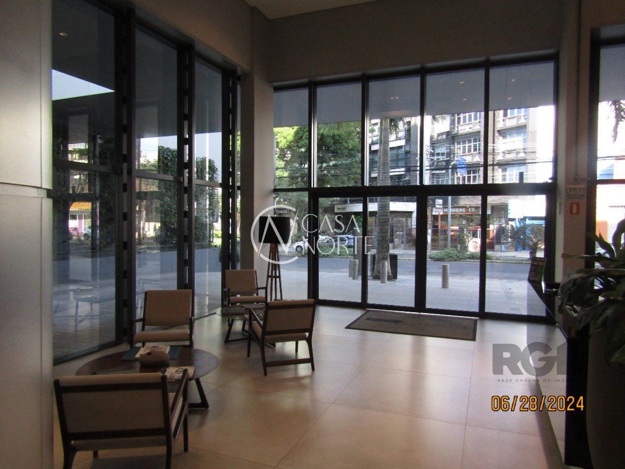 Sala Comercial à venda , 30m², Avenida Cristóvão Colombo no bairro Floresta em Porto Alegre