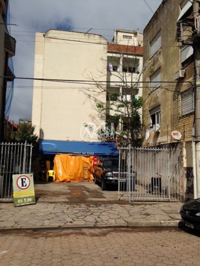 Prédio Comercial à venda , 300m², Rua Tasso Bolivar Dias Correa no bairro Menino Deus em Porto Alegre