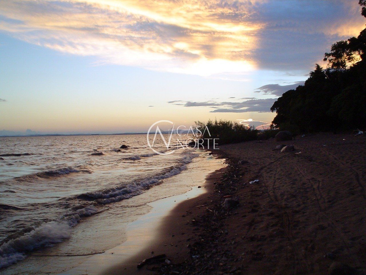Sítio à venda , 12919m², 6 vagas, Estrada Retiro da Ponta Grossa no bairro Ponta Grossa em Porto Alegre