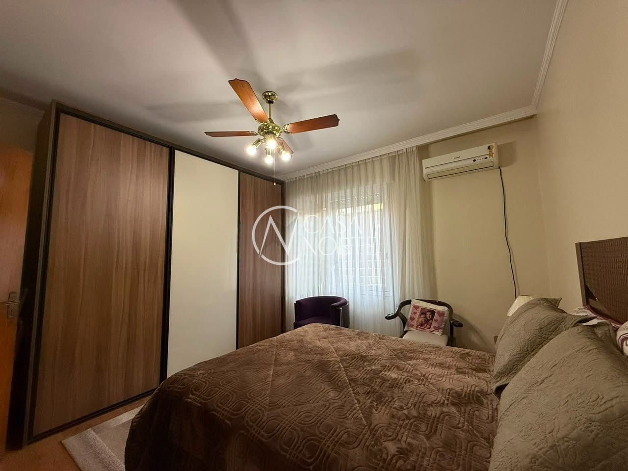 Apartamento à venda com 2 quartos, 73m², Rua Barbedo no bairro Menino Deus em Porto Alegre