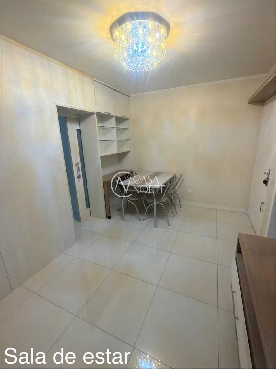 Apartamento à venda com 2 quartos, 48m², 1 suíte, 1 vaga, Rua Dezessete de Junho no bairro Menino Deus em Porto Alegre