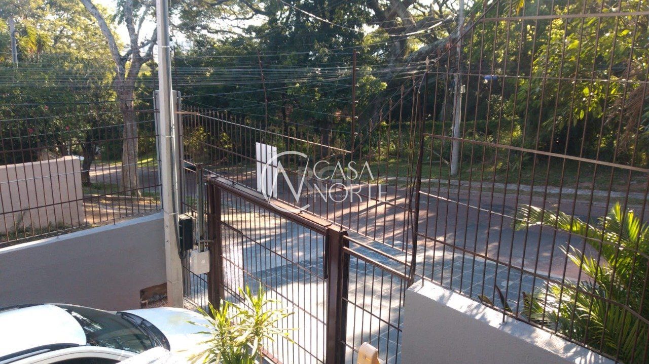 Casa à venda com 4 quartos, 204m², 1 suíte, 2 vagas, Rua Curupaiti no bairro Cristal em Porto Alegre