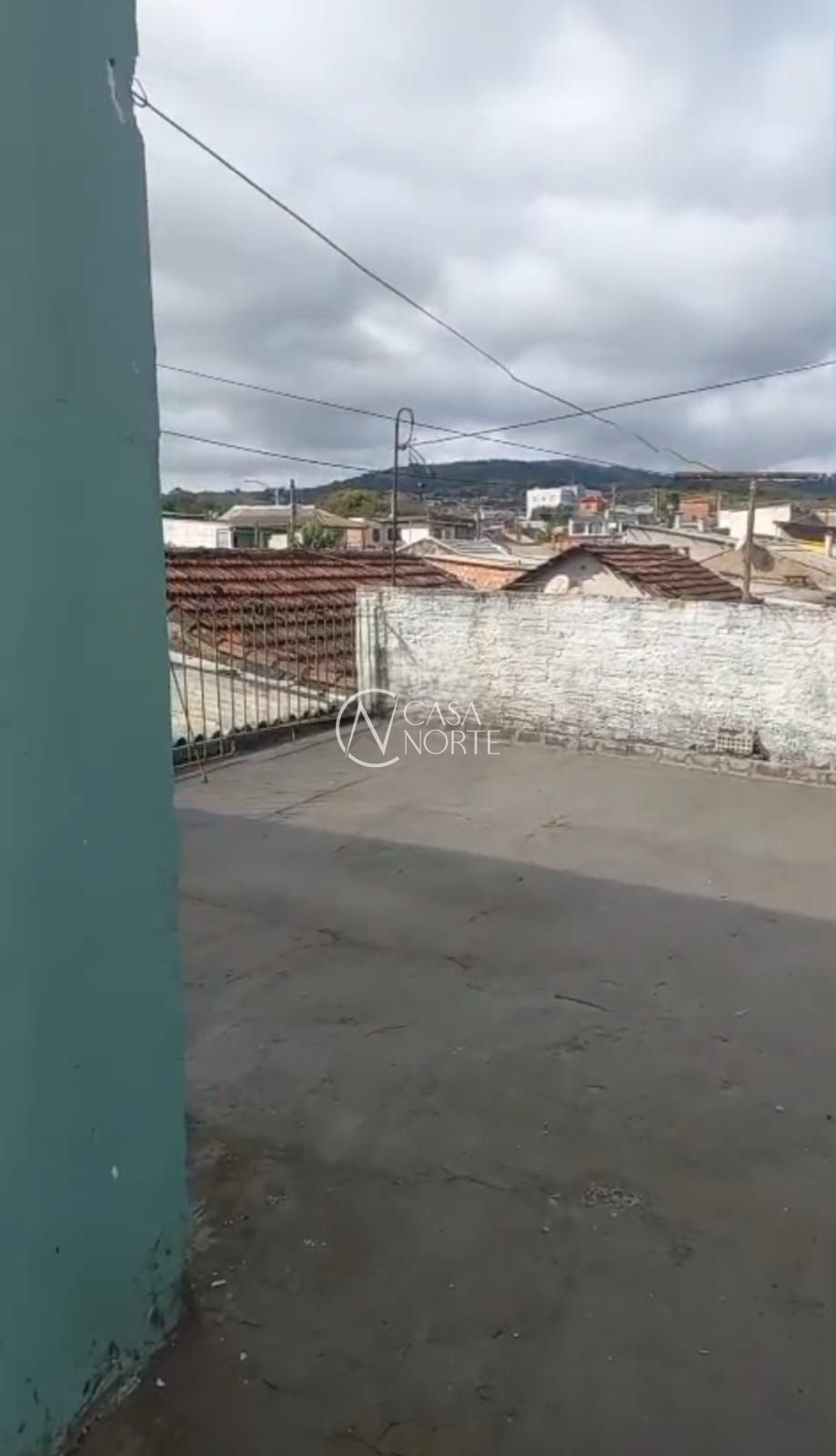 Casa Comercial à venda com 4 quartos, 100m², 1 vaga, Rua Sílvio Rua Sirângelo no bairro Restinga em Porto Alegre