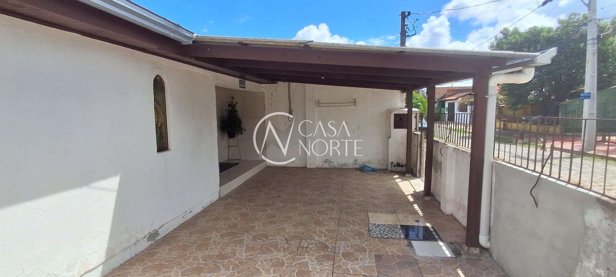Casa à venda com 2 quartos, 120m², 1 suíte, 2 vagas, Acesso H no bairro Restinga em Porto Alegre