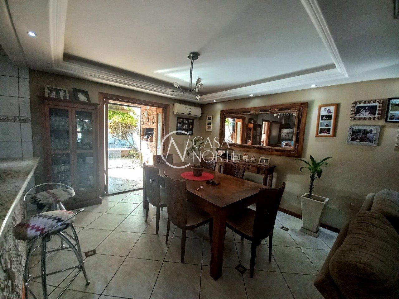 Sobrado à venda com 3 quartos, 200m², 1 suíte, 2 vagas, Rua Attilio Bettio no bairro Aberta dos Morros em Porto Alegre