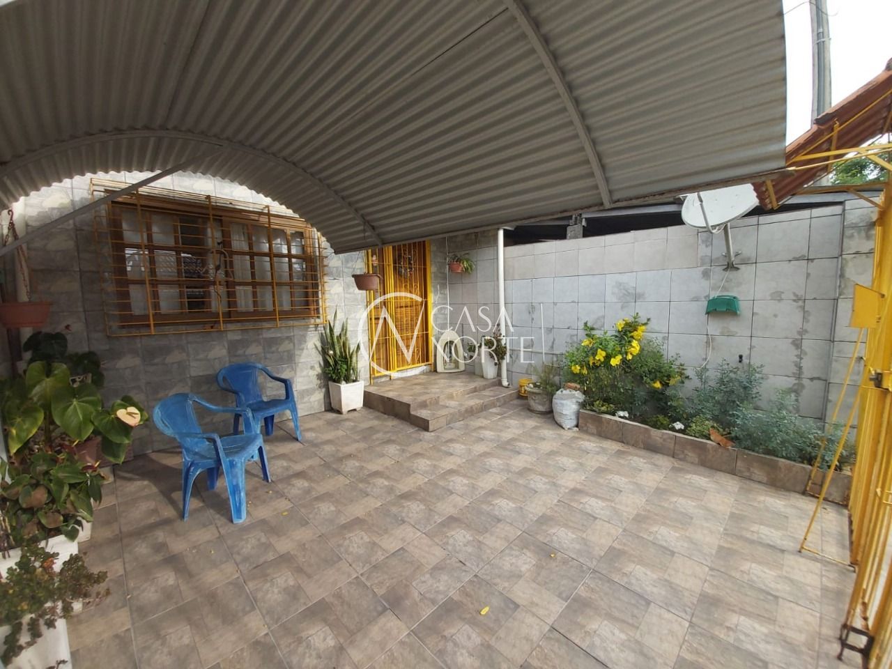 Casa à venda com 1 quarto, 90m², 2 vagas, Rua Delmar Kuhn no bairro Hípica em Porto Alegre