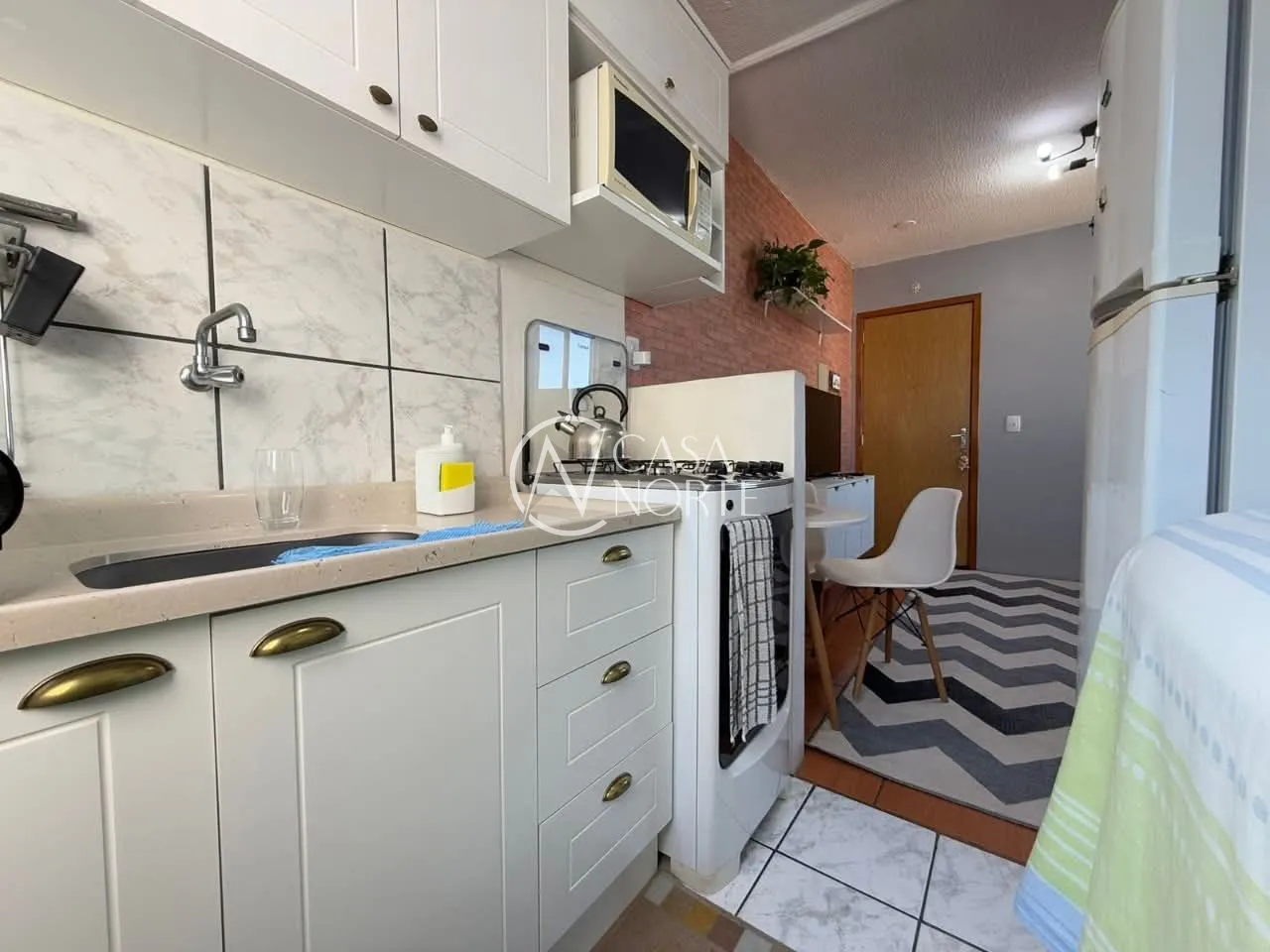 Apartamento à venda com 2 quartos, 38m², 1 vaga, Rua Capitão Pedroso no bairro Restinga em Porto Alegre