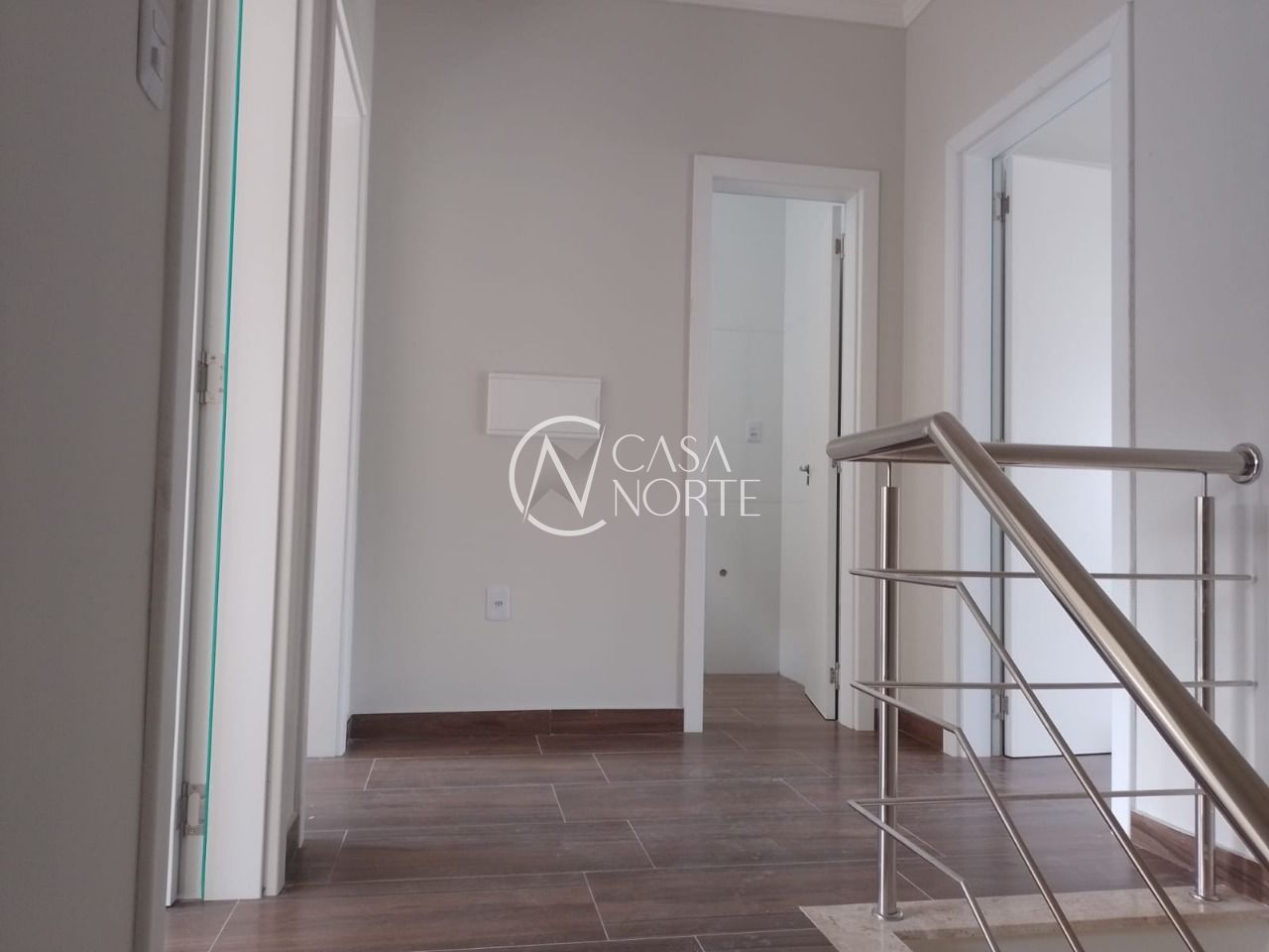 Casa à venda com 3 quartos, 98m², 1 suíte, 2 vagas, Rua Jorge Babot Miranda no bairro Aberta dos Morros em Porto Alegre