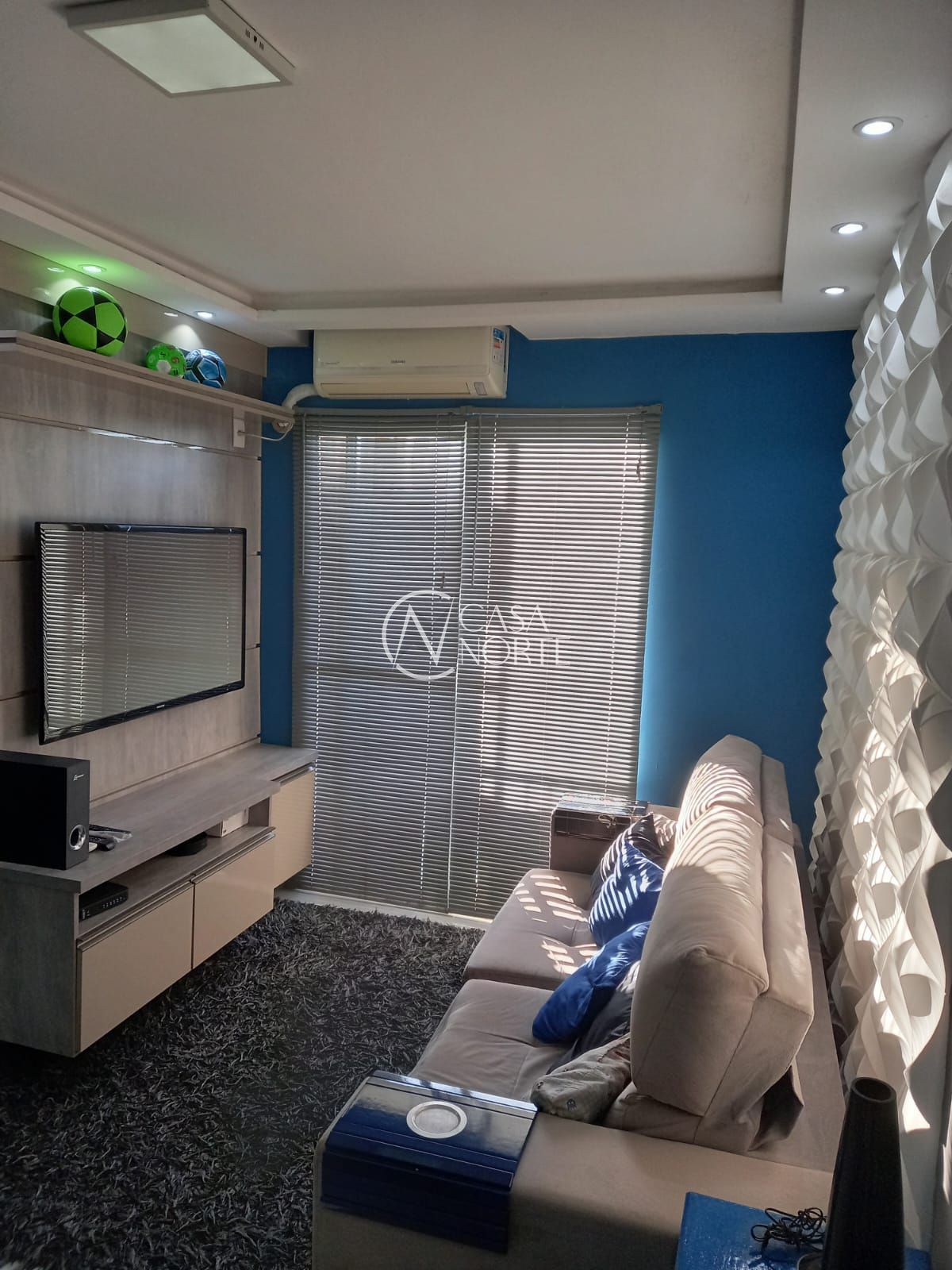 Apartamento à venda com 2 quartos, 50m², 1 vaga, Rua Joaquim de Carvalho no bairro Vila Nova em Porto Alegre